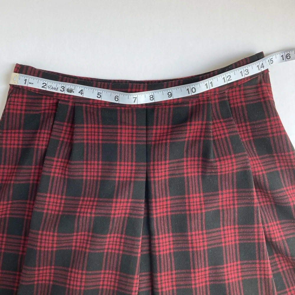 H&M pleated plaid
